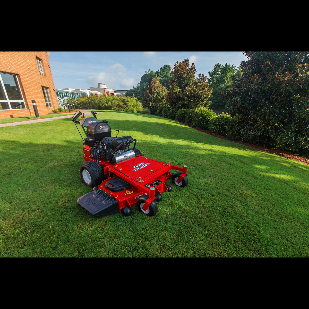 Exmark Turf Tracer X-Series with 22 HP* Kawasaki FX691V Engine and 52" UltraCut Series 4 Deck
