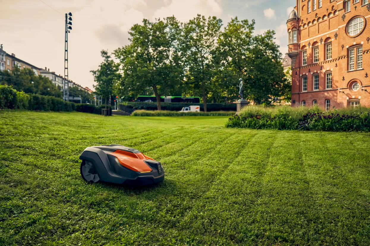 Husqvarna Automower® 550H EPOS®